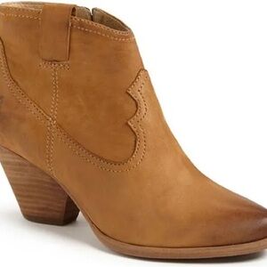 Frye Reina Booties Size 8 Camel